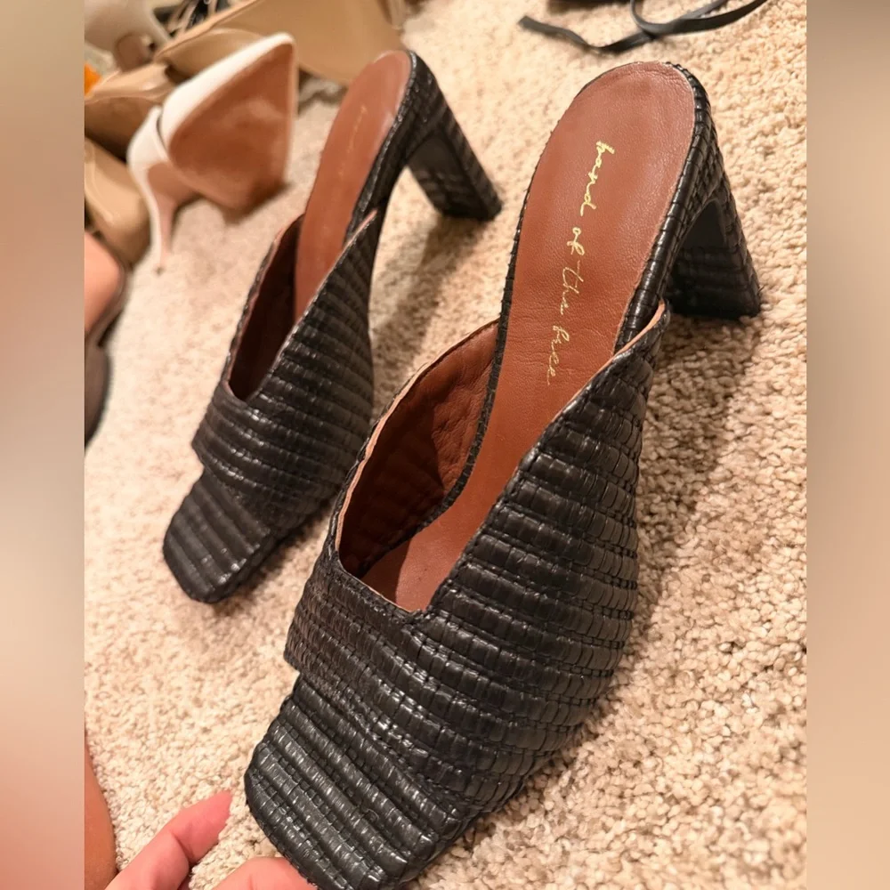 Nordstrom “Land of the free” black woven raffia jute straw open toe heel sandals